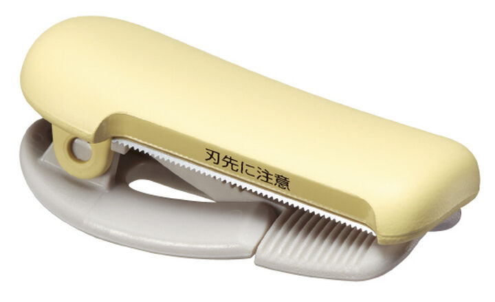 Karu Cut clip-type Washi Tape cutter 20~25mm Light Yellow,Pastel yellow, medium